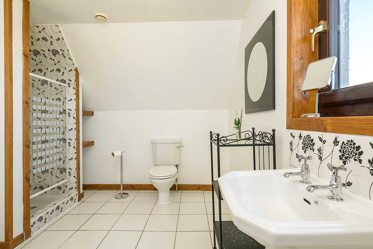 Ensuite shower
