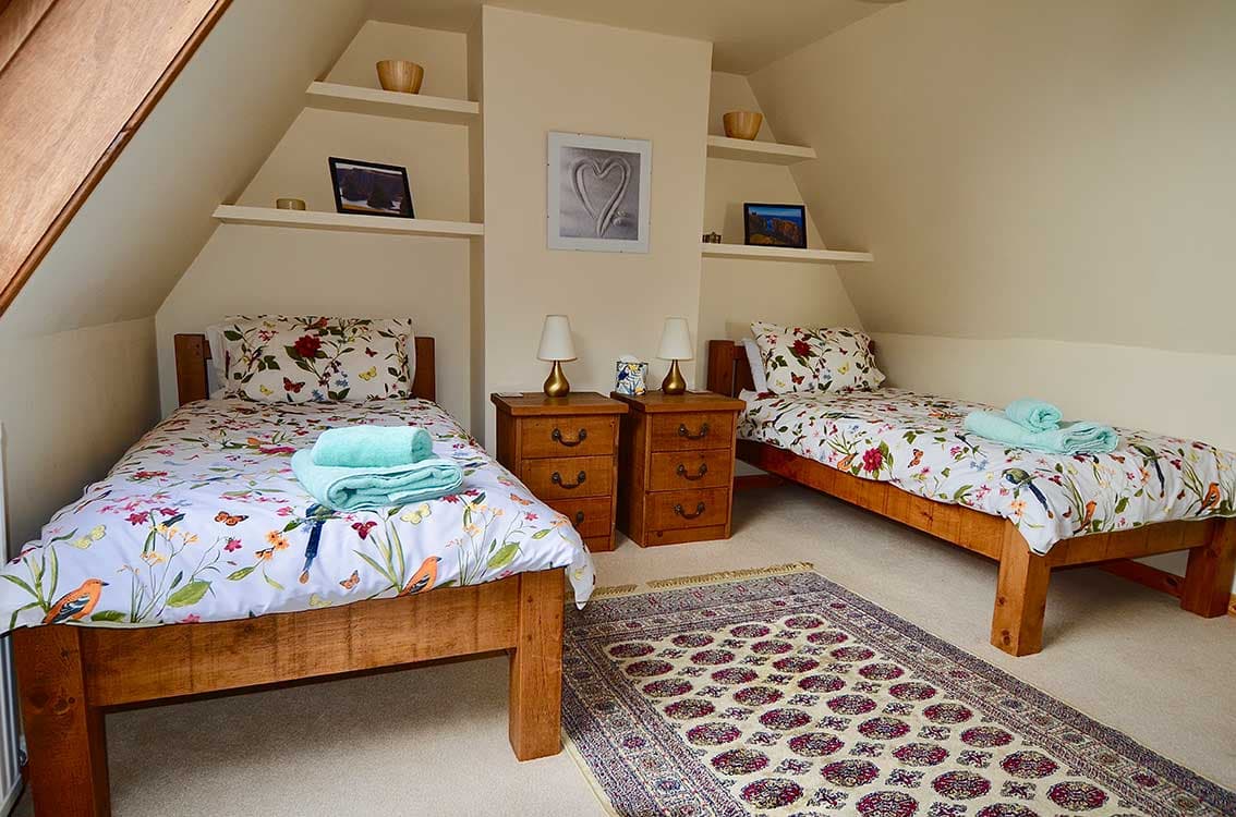 Twin bedroom